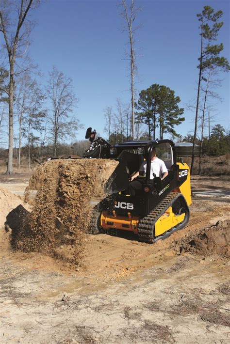 smallest skid steer with tracks